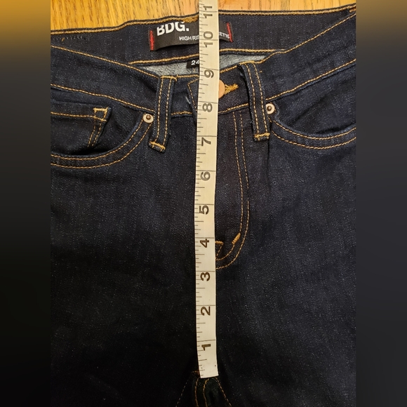 24x34 NWT UO BDG high rise cigarette extra long dark wash slim leg French - Picture 4 of 7